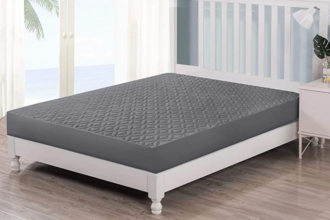 Microfiber Quilted Waterproof Mattress Protector